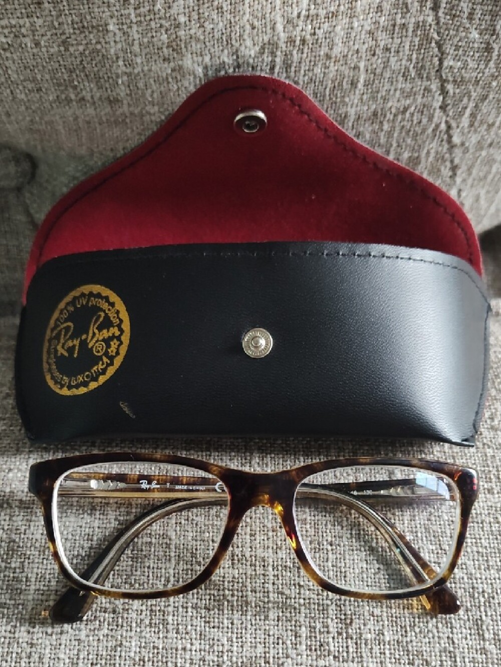 Ray-Ban Tortoiseshell Rectangular Eyeglasses with Black Case And Silver Accents